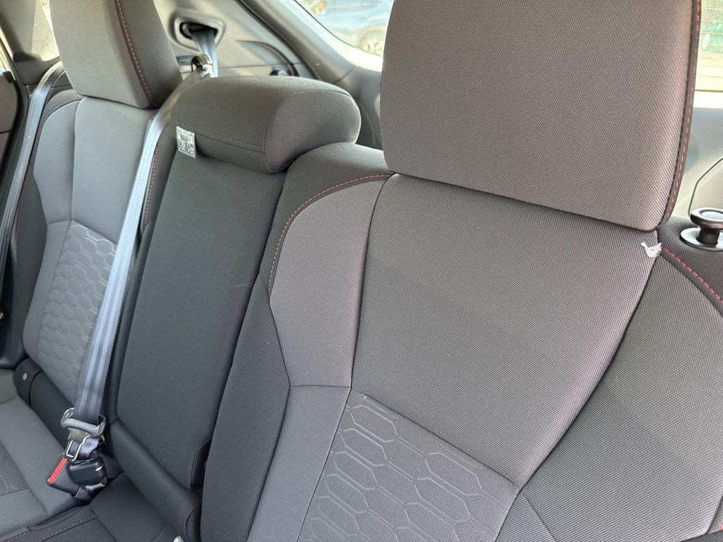 Vehicle image 12 of 32