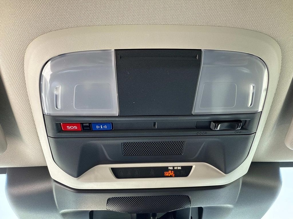 Vehicle image 32 of 32