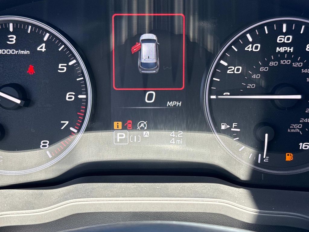 Vehicle image 29 of 32