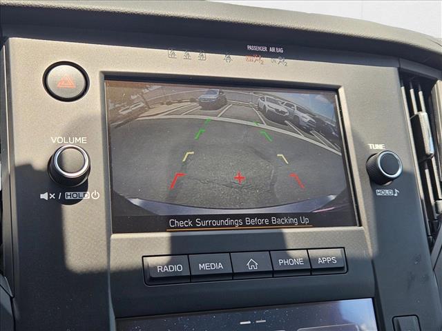 Vehicle image 14 of 17