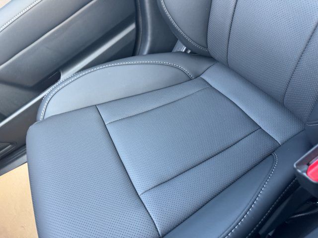 2025 Subaru Legacy Limited Image 13 of 30