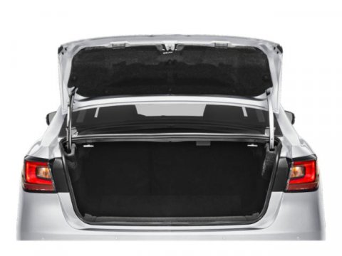 Vehicle image 14 of 18