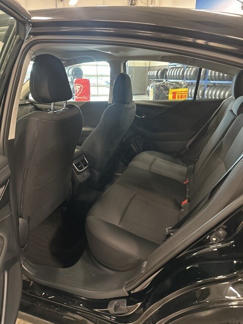 Vehicle image 26 of 43