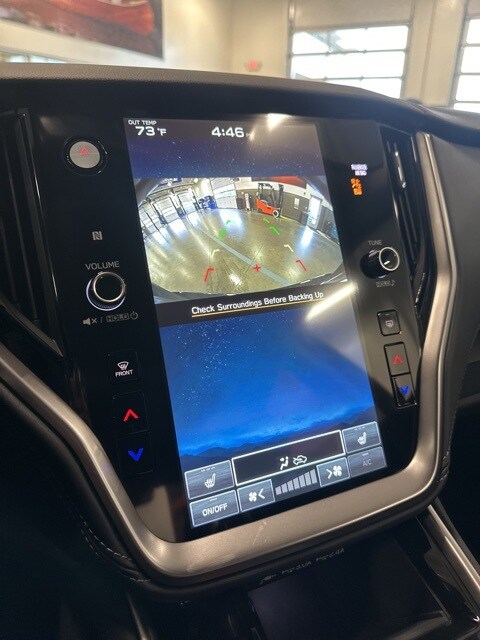 Vehicle image 21 of 43