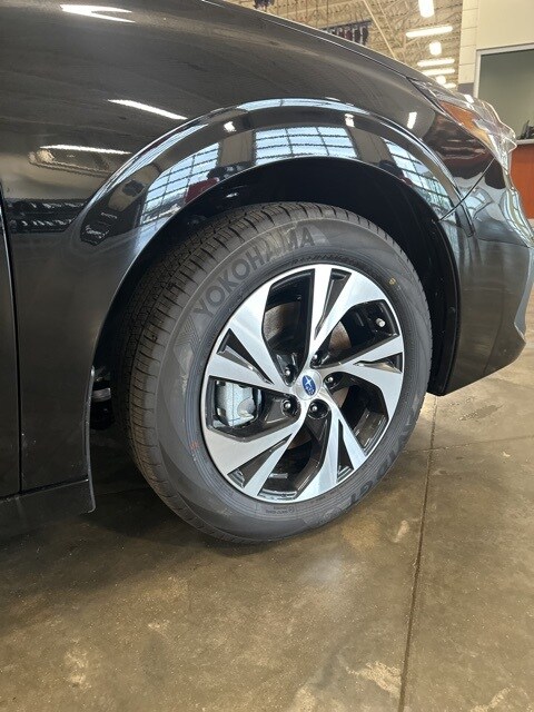 Vehicle image 39 of 43