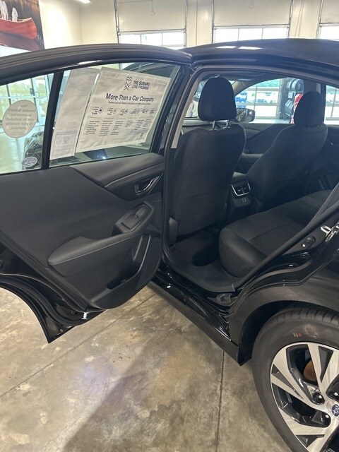 Vehicle image 24 of 43