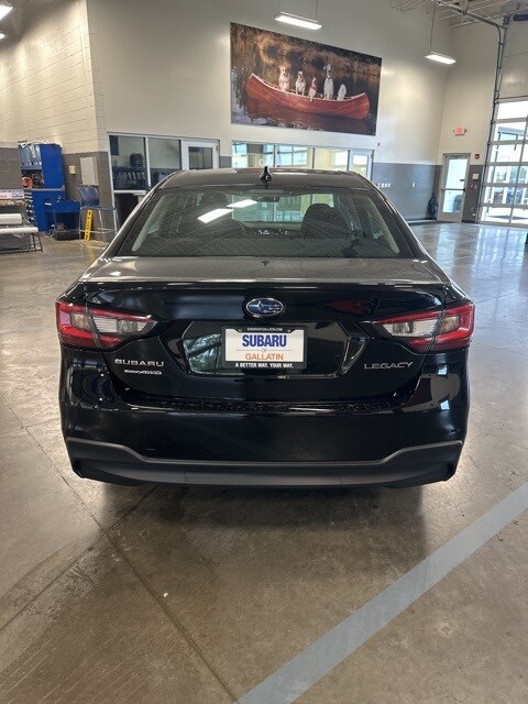 Vehicle image 9 of 43