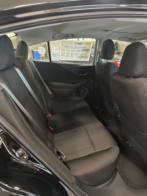 Vehicle image 32 of 43