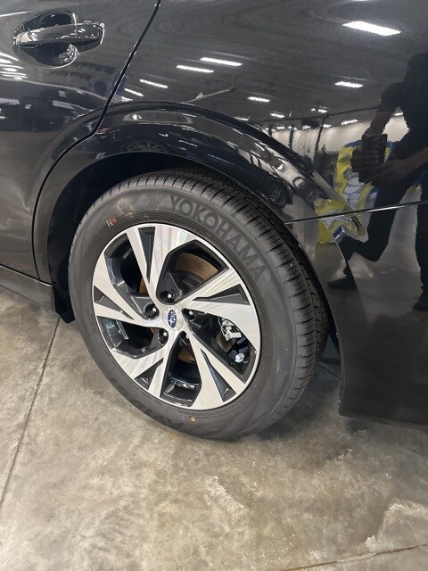 Vehicle image 41 of 43
