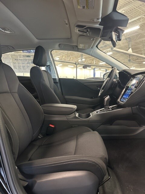 Vehicle image 36 of 43