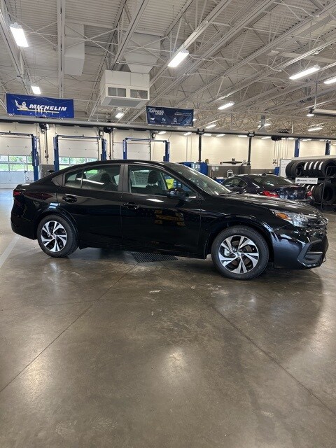 Vehicle image 5 of 43