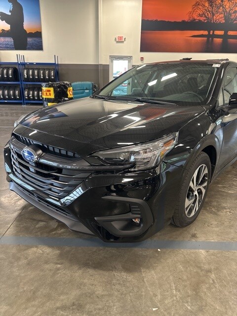 Vehicle image 4 of 43