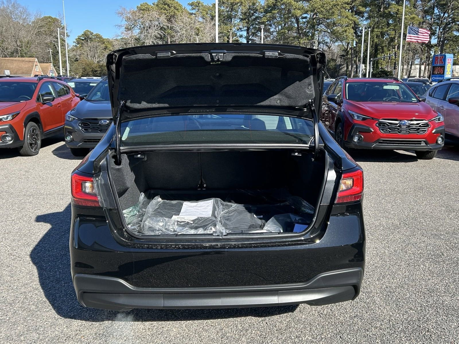 Vehicle image 33 of 36