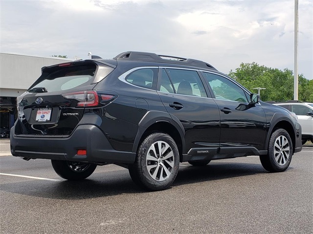 Vehicle image 4 of 12