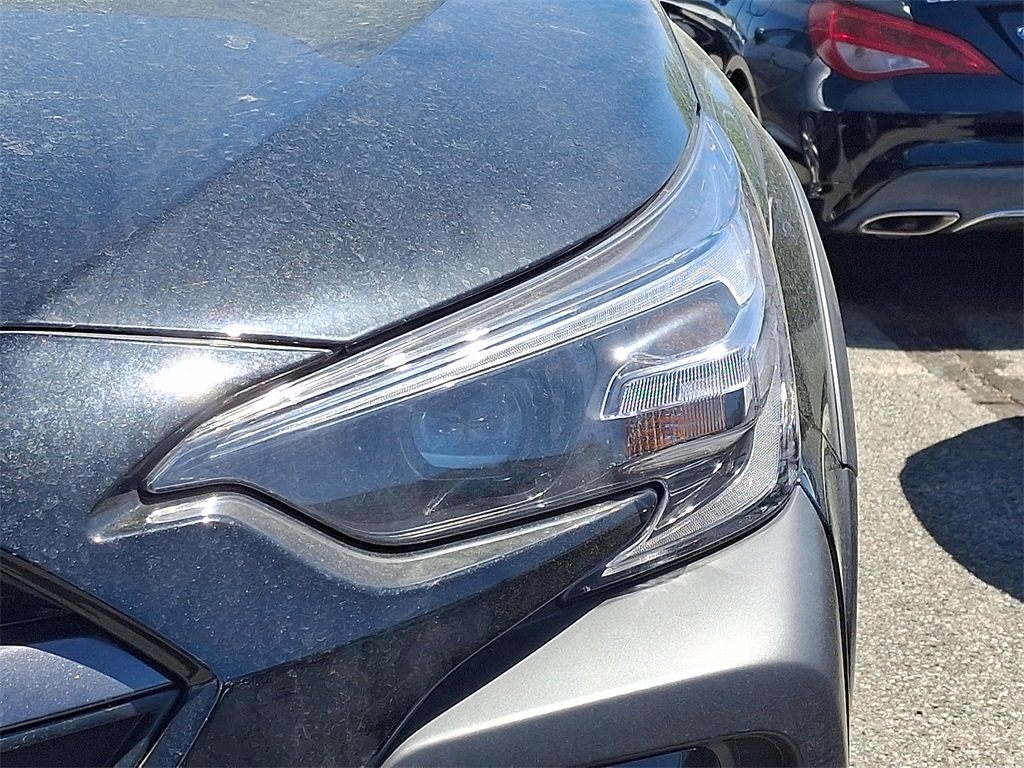 Vehicle image 4 of 5