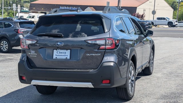Vehicle image 4 of 18