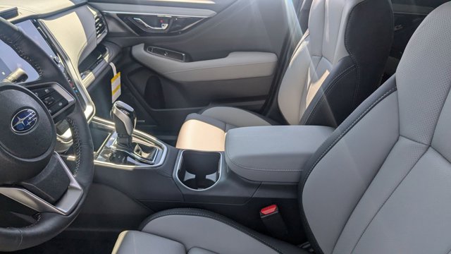 Vehicle image 13 of 18