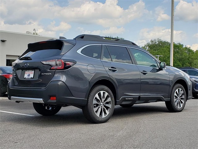 Vehicle image 4 of 17