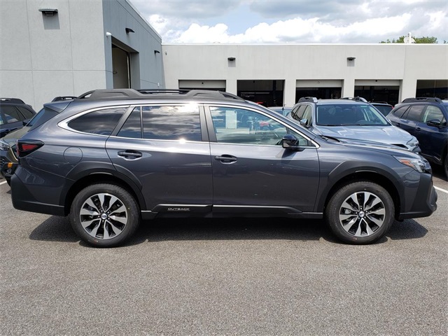 Vehicle image 3 of 17