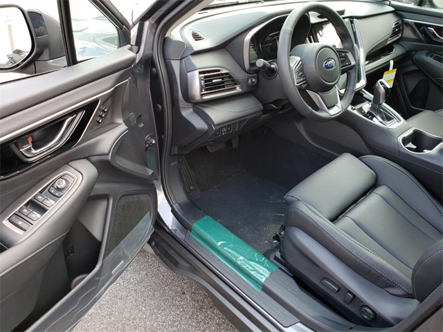 Vehicle image 6 of 17