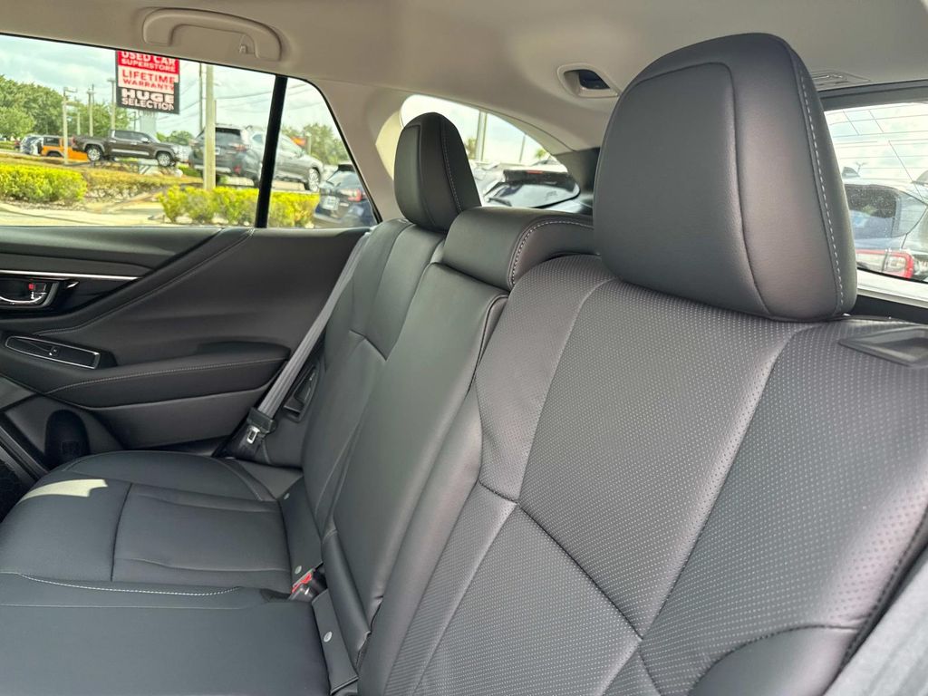 Vehicle image 12 of 30