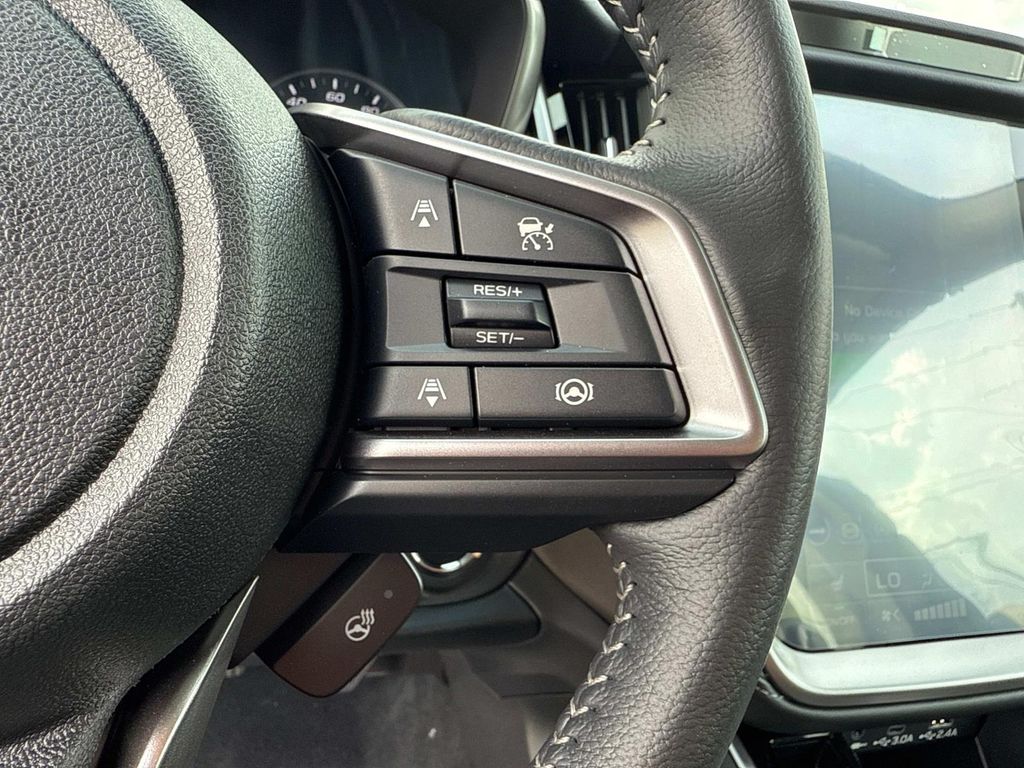 Vehicle image 28 of 30