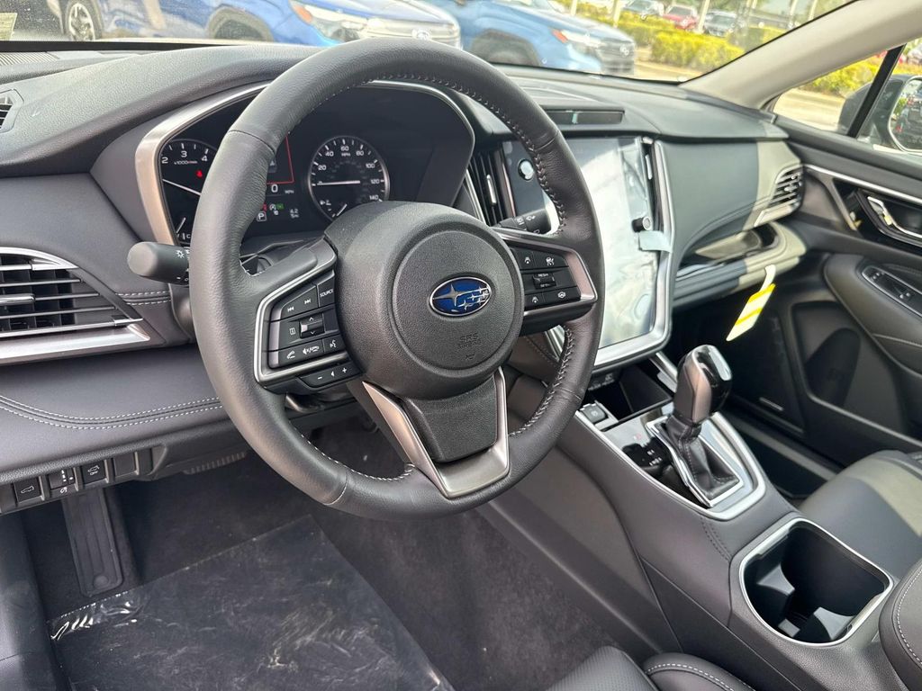 Vehicle image 19 of 30