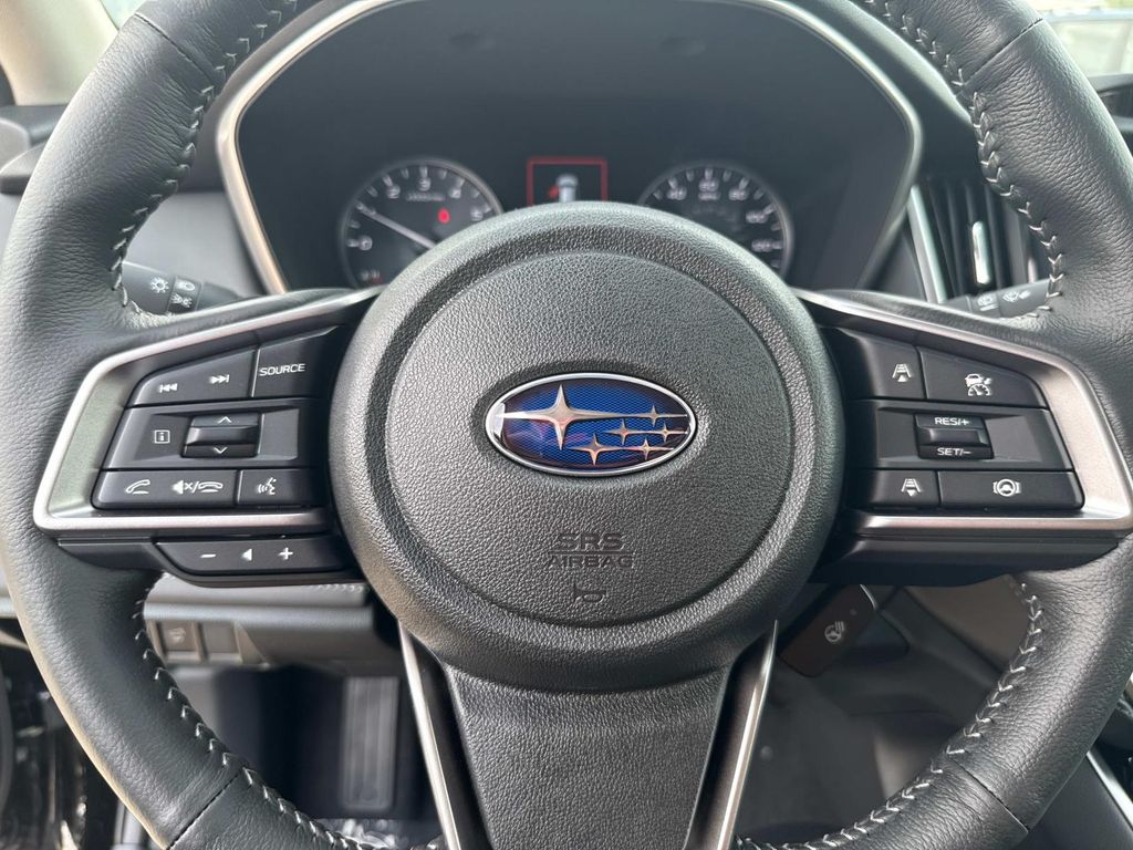 Vehicle image 25 of 30