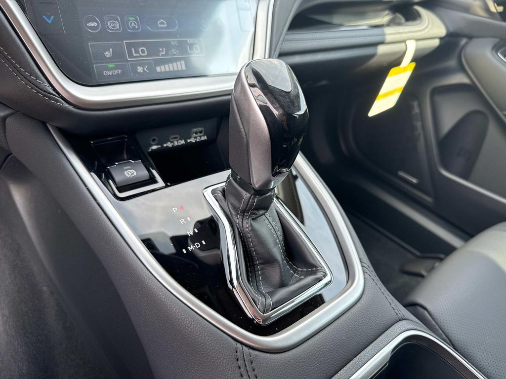 Vehicle image 24 of 30