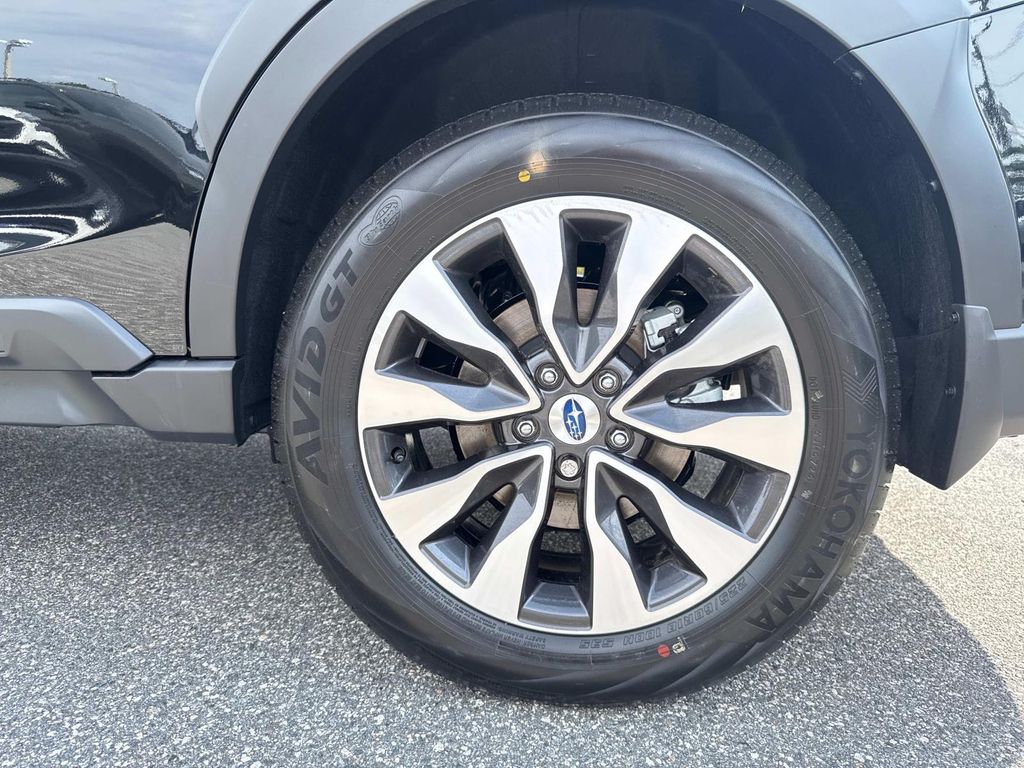 Vehicle image 9 of 30