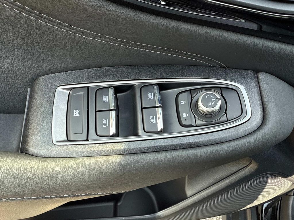 Vehicle image 16 of 30
