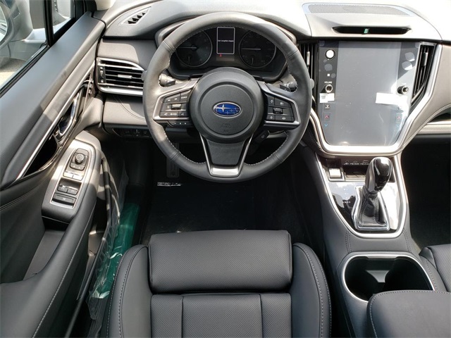 Vehicle image 9 of 12