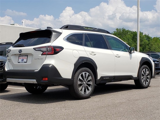 Vehicle image 4 of 12
