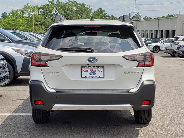 Vehicle image 5 of 12