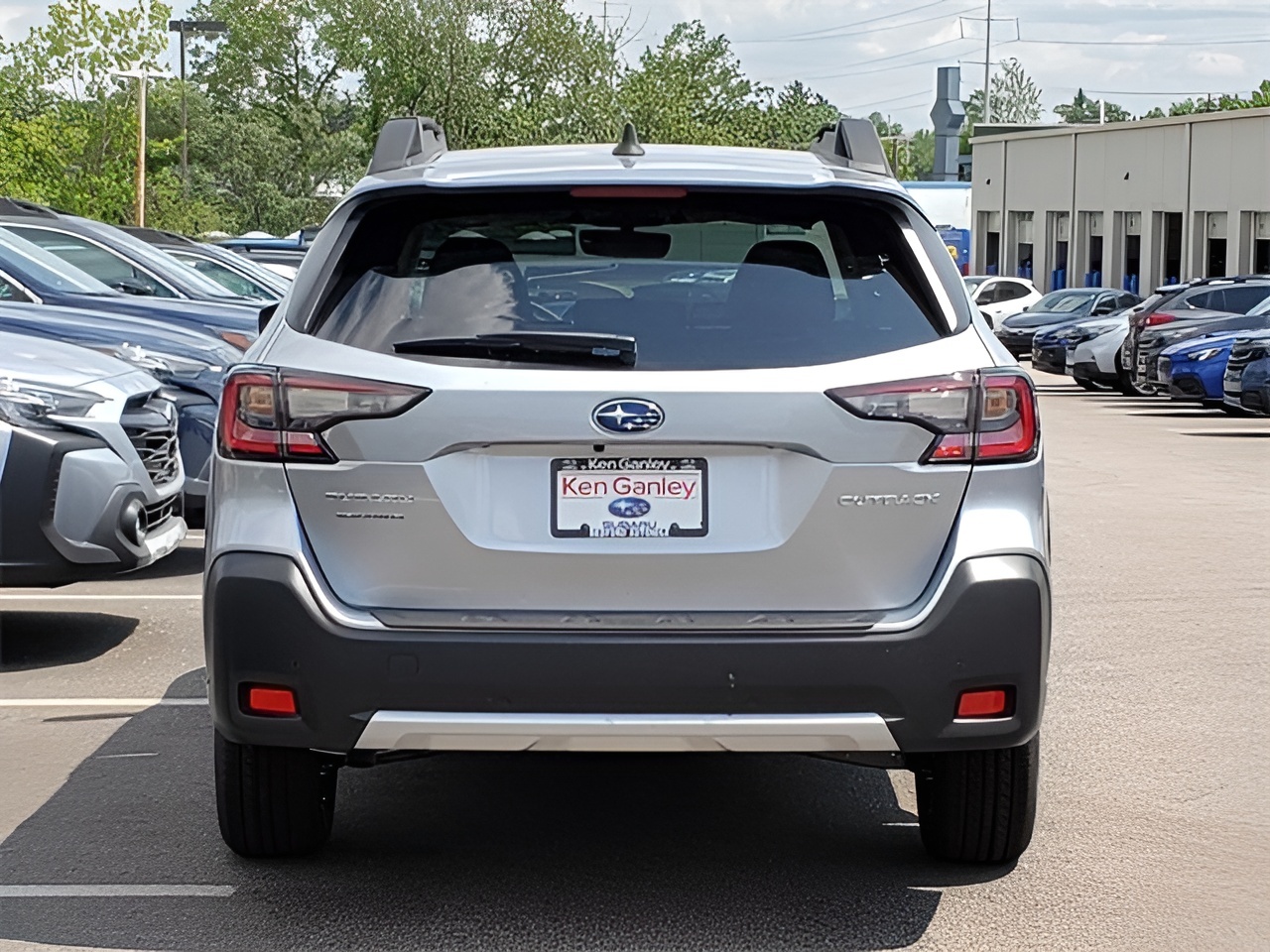 Vehicle image 17 of 17