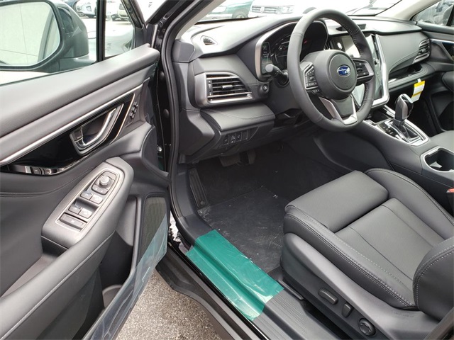 Vehicle image 9 of 12