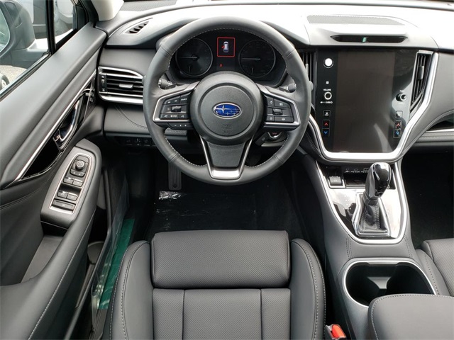 Vehicle image 10 of 12