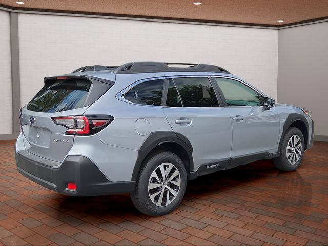 2025 Subaru Outback Premium Image 2 of 21