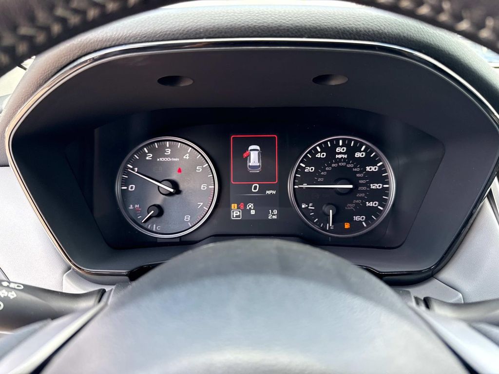 Vehicle image 27 of 32