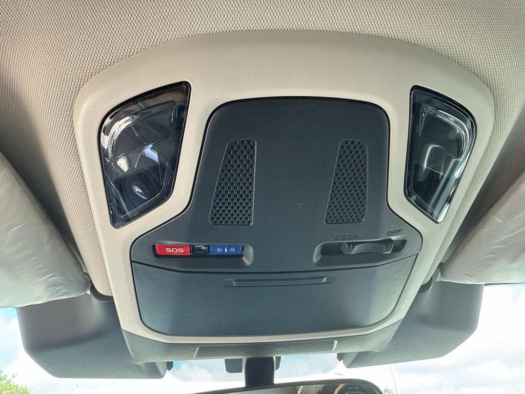 Vehicle image 32 of 32