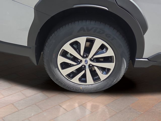 2025 Subaru Outback Premium Image 3 of 19