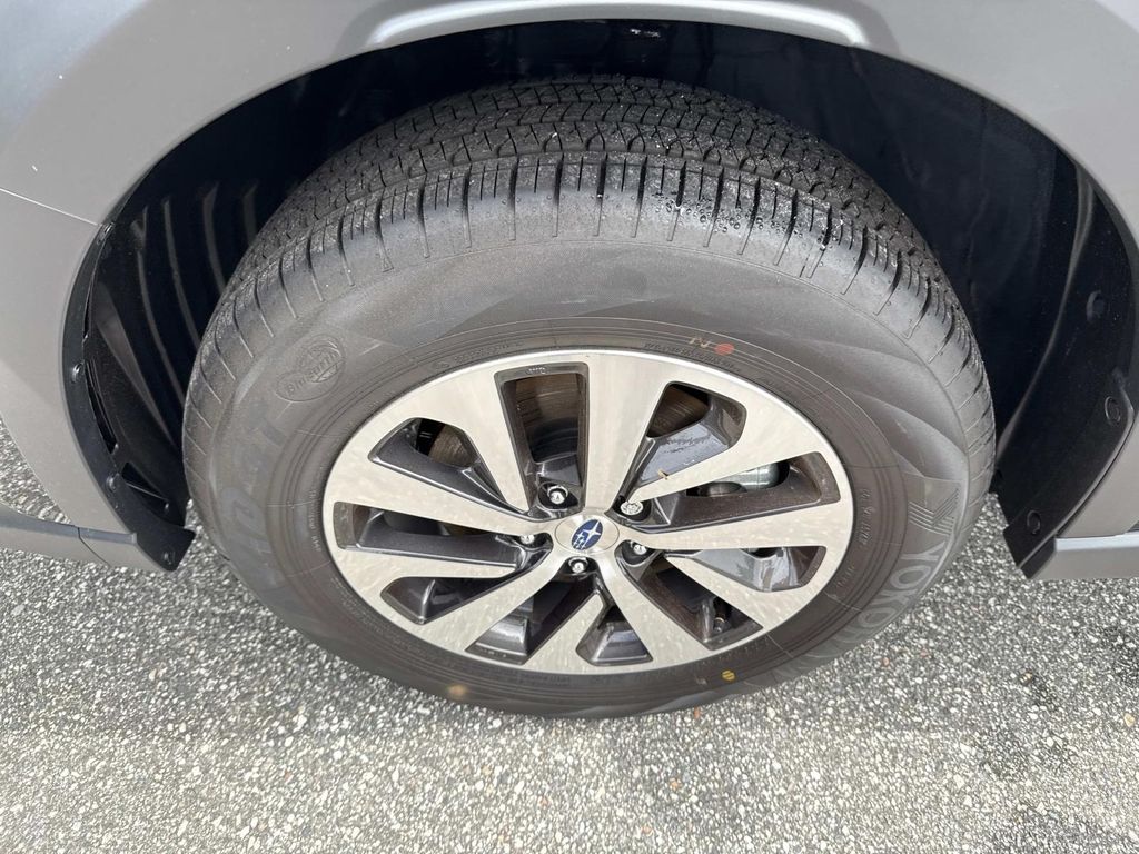 Vehicle image 9 of 35