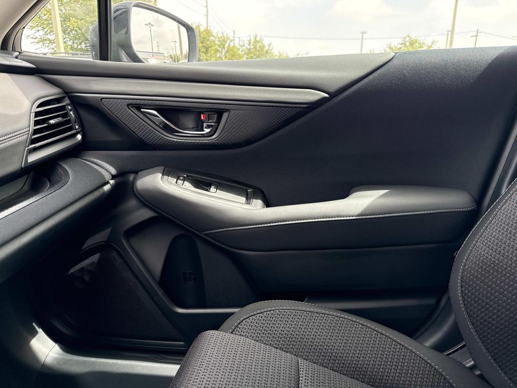 Vehicle image 22 of 35