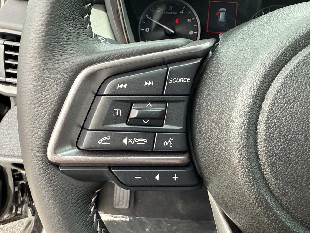 Vehicle image 32 of 35