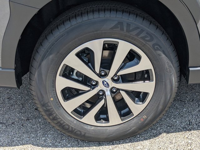 2025 Subaru Outback Premium Image 9 of 30