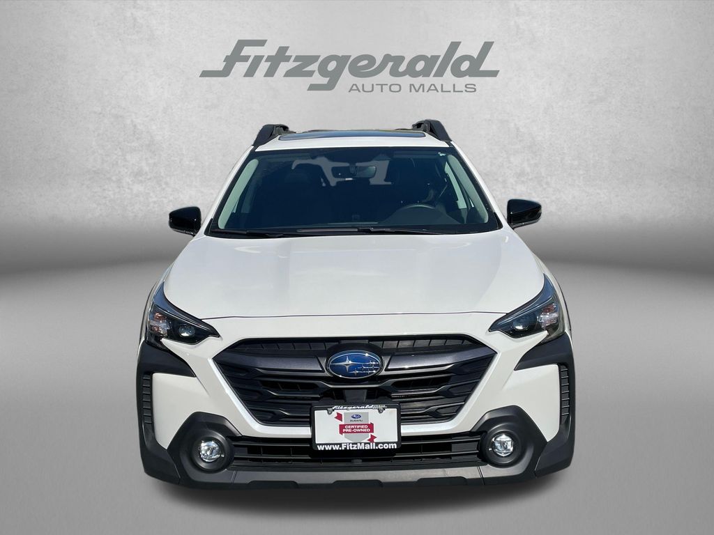 2025 Subaru Outback Premium Image 2 of 40