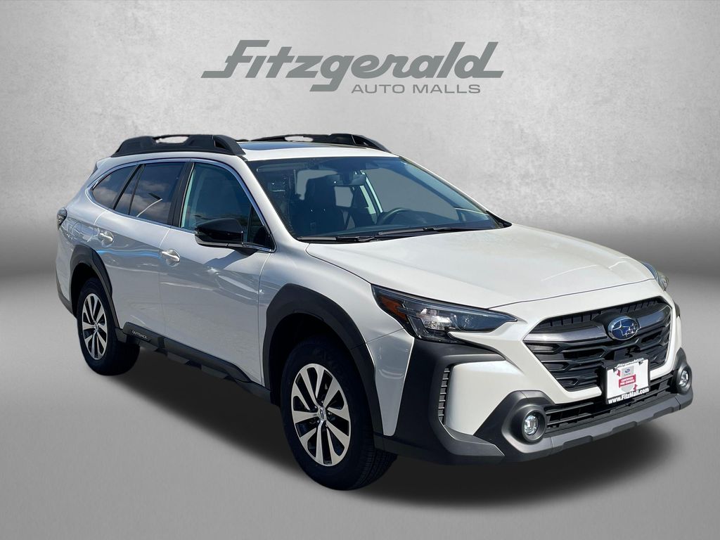 2025 Subaru Outback Premium Image 3 of 40