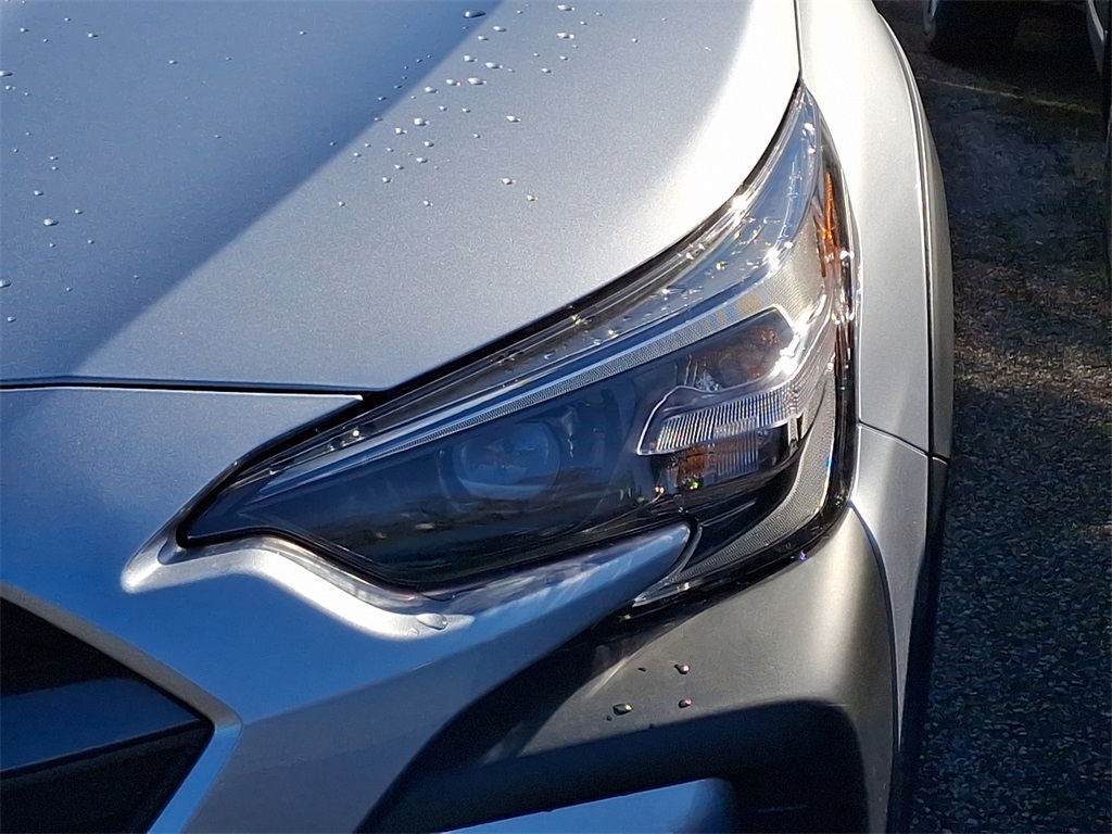 Vehicle image 4 of 6