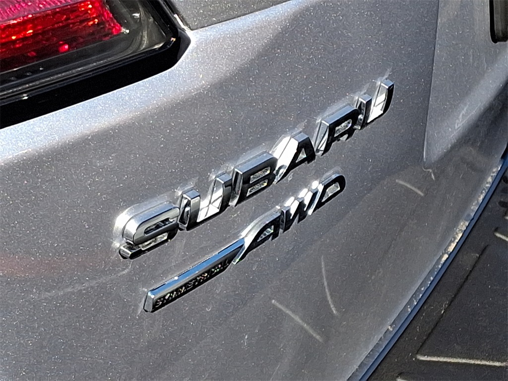 Vehicle image 6 of 6