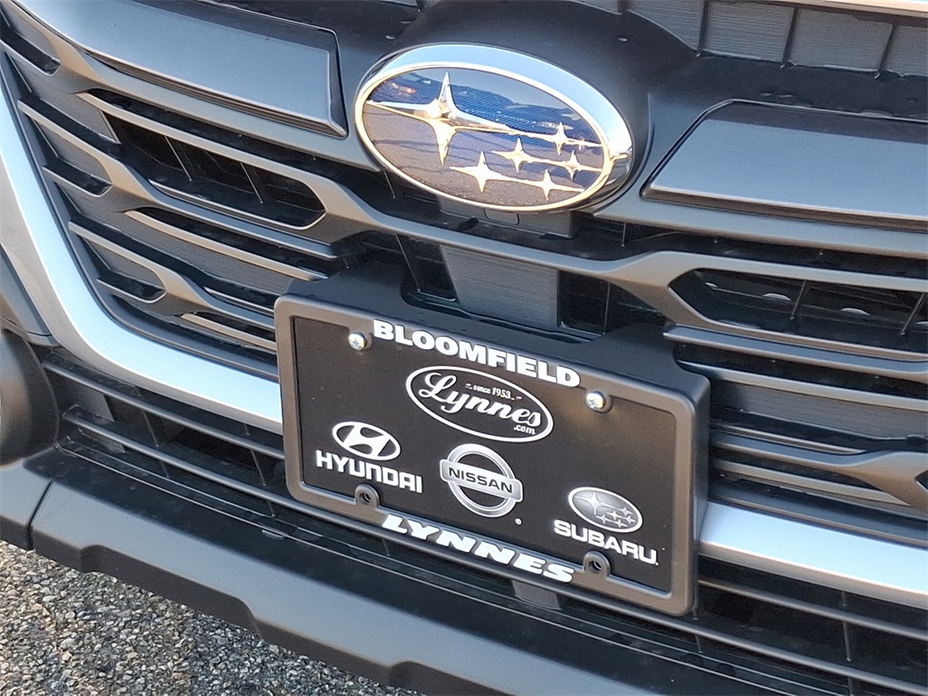 Vehicle image 5 of 6